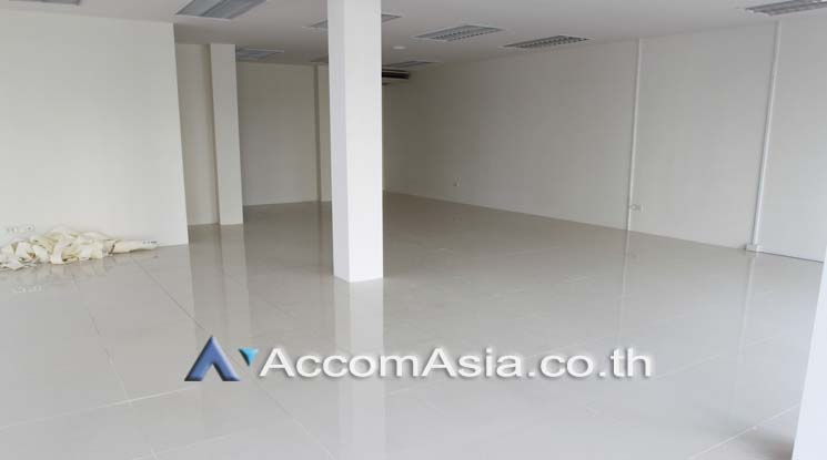 8  Office Space For Rent in Sukhumvit ,Bangkok BTS Phrom Phong AA17079